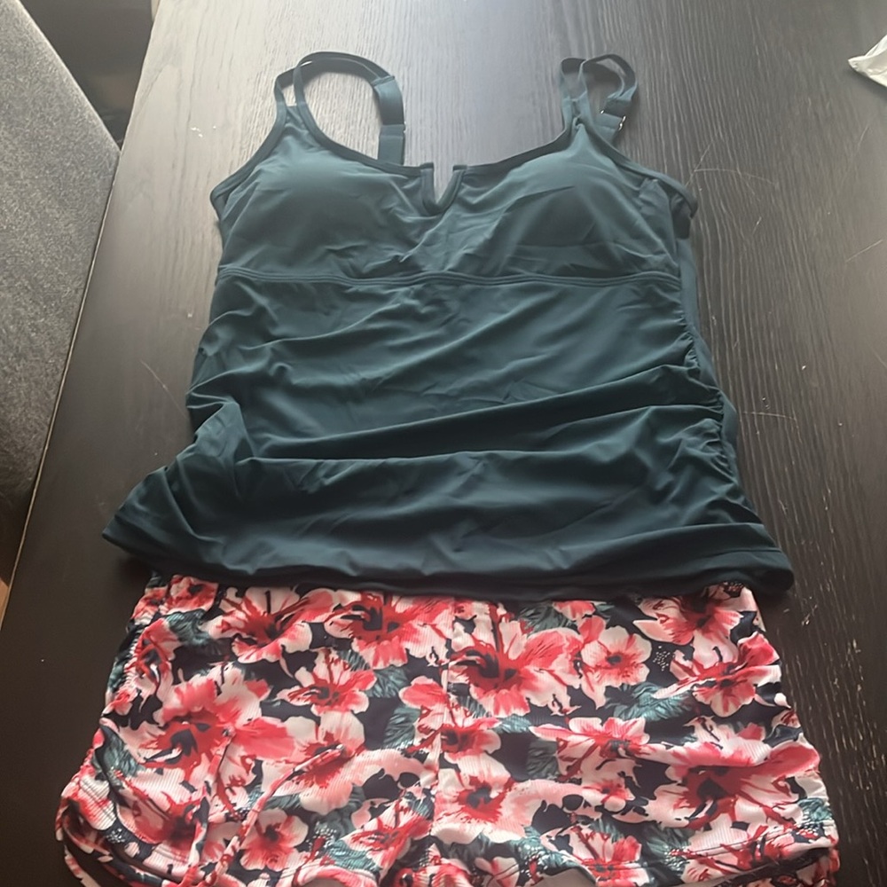 Women's  bathing suit